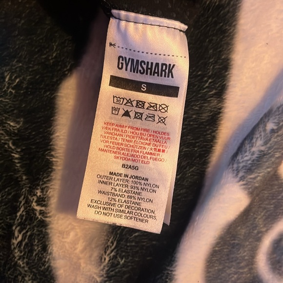 Selling because I don’t like the fit ! - Picture 2 of 2